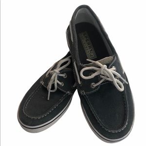 Gray Sperry top side boat shoes. Big kids size 1.5